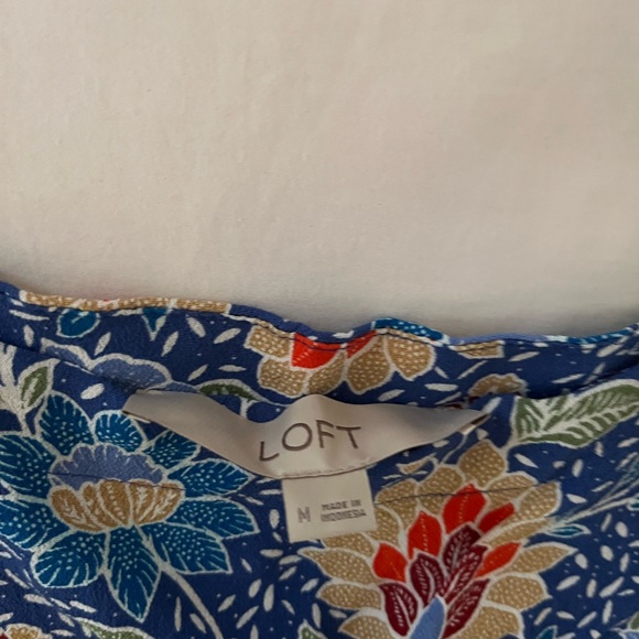 LOFT Floral Sleeveless Top in Blue and Red - Picture 2 of 2